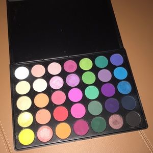 Morphe eyeshadow palette